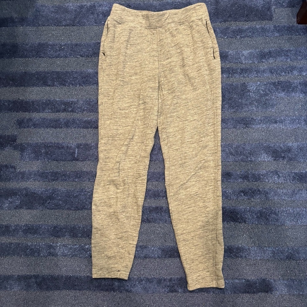 Lululemon Women’s 6 Joggers Sweatpants tapered‎ heather gray